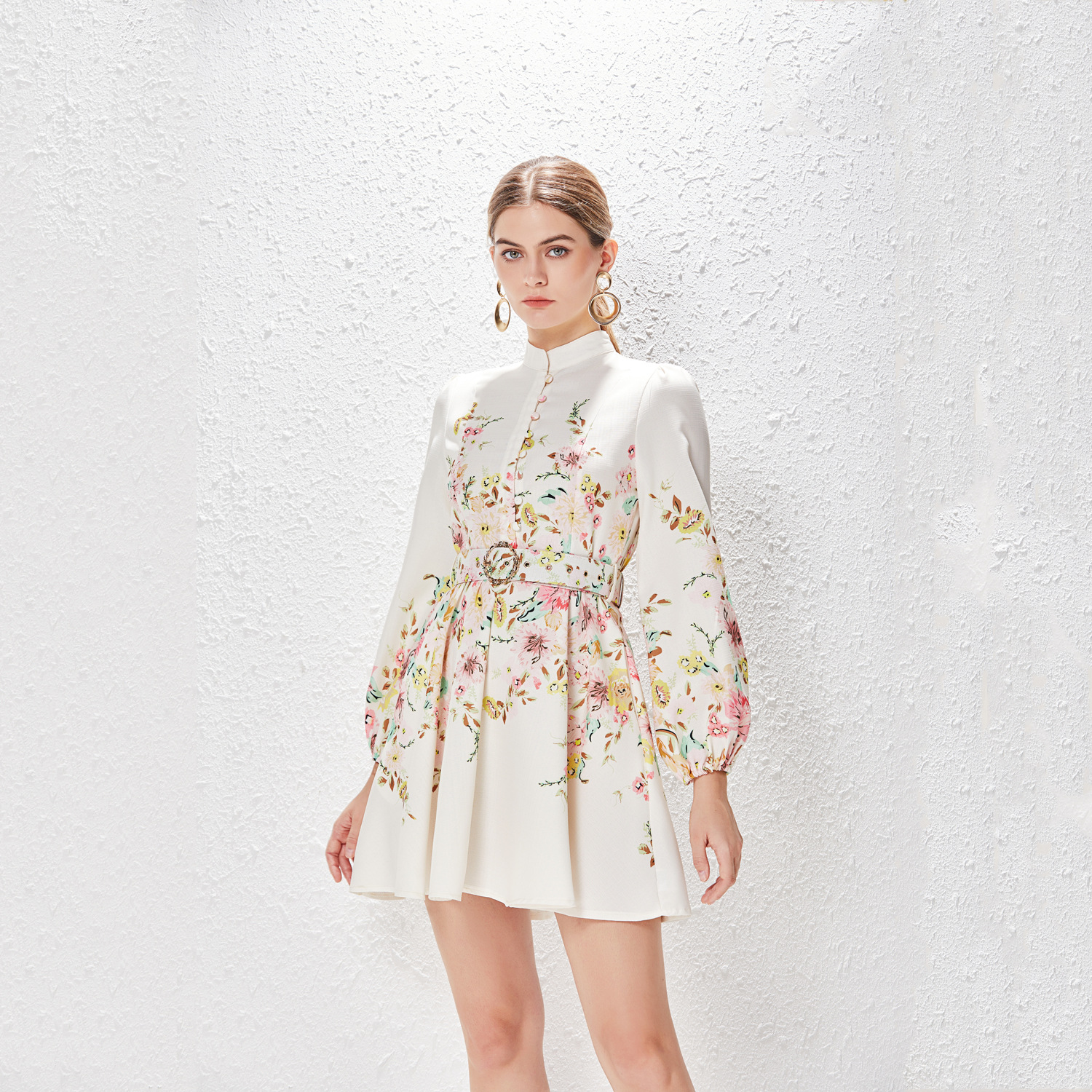 https://fulmo-img-server.com/flower-fashion-factory/e443a52c-0818-4ad4-a30c-a92434caa6a4.jpg