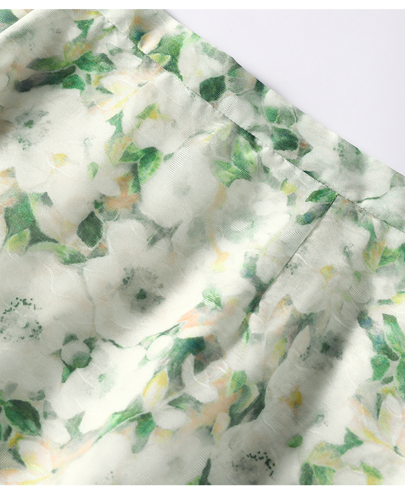 https://fulmo-img-server.com/flower-fashion-factory/e6e82a5f-bf68-4444-854c-d4389c24c343.jpg