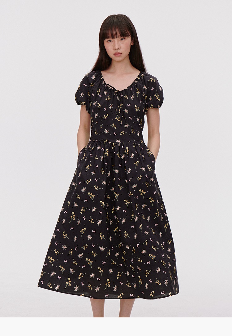https://fulmo-img-server.com/flower-fashion-factory/eb222467-ac83-4c63-a8d7-fb4574dd4f6b.jpg