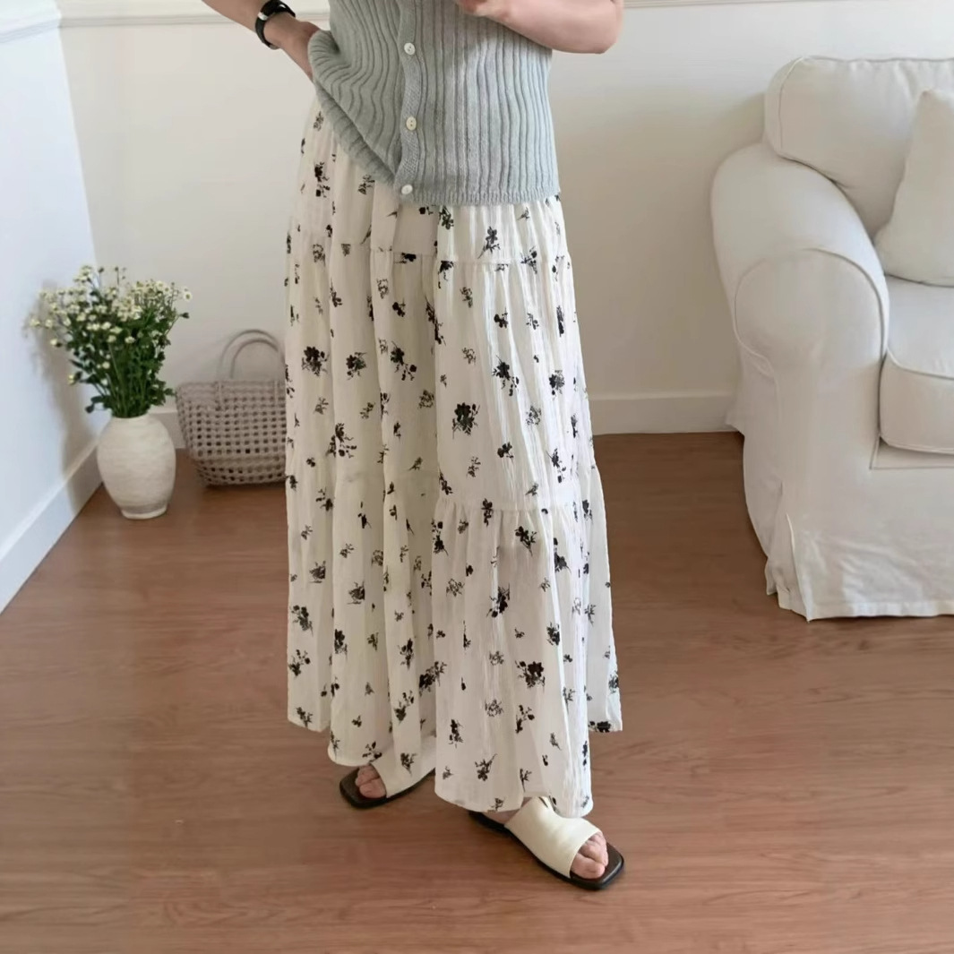 https://fulmo-img-server.com/flower-fashion-factory/f3f78f7e-9fa3-4636-ae48-a63a10c8b3ed.jpg