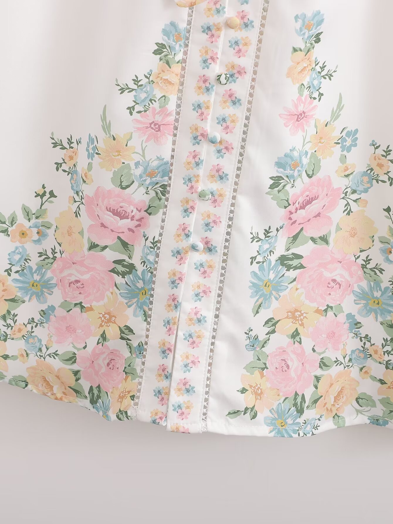 https://fulmo-img-server.com/flower-fashion-factory/f7a08a01-c8c4-44c4-b843-bc567d2a14ea.jpg