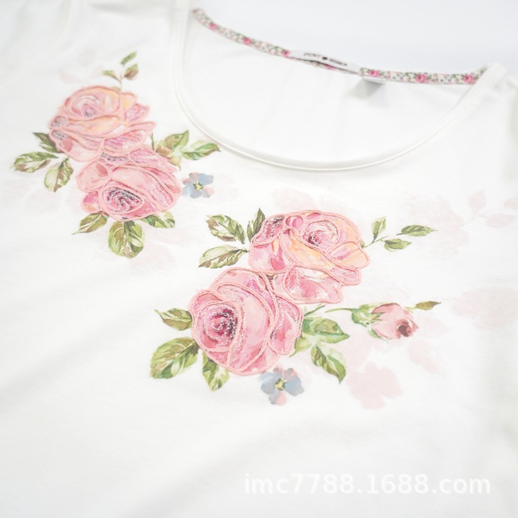 https://fulmo-img-server.com/flower-fashion-factory/f9307208-cfe0-4948-b9a9-787d9ce394b3.jpg