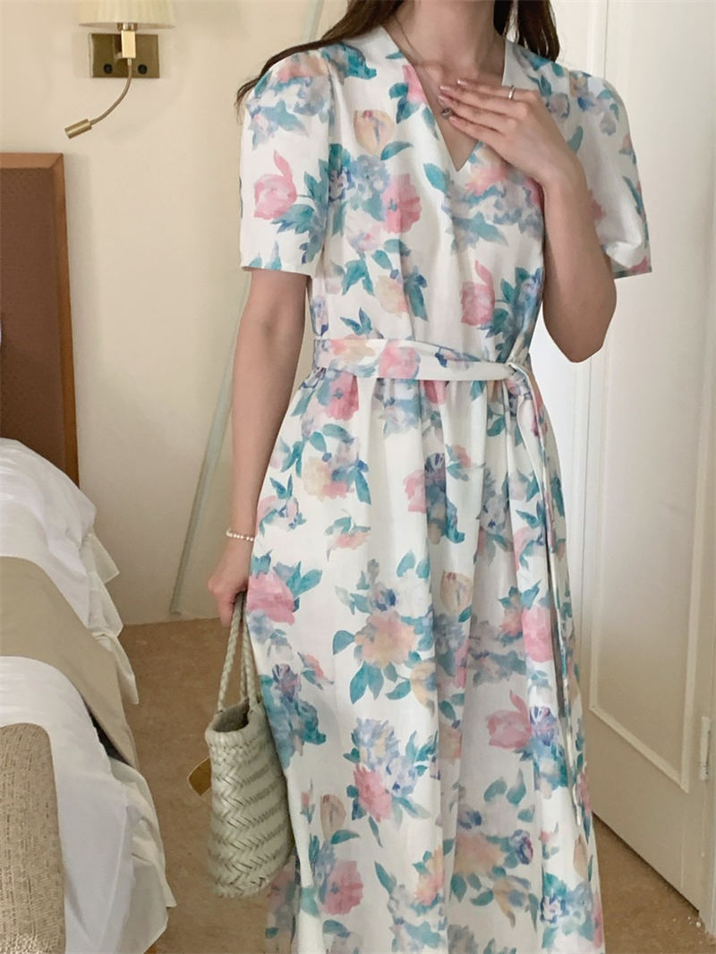 https://fulmo-img-server.com/flower-fashion-factory/f96fa447-5328-4622-a849-b3df10c858d1.jpg