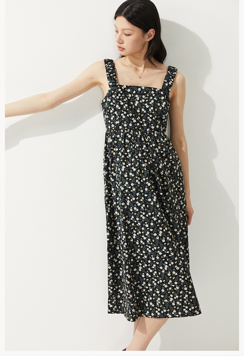 https://fulmo-img-server.com/flower-fashion-factory/fa3d91af-b56e-4eb7-951a-90ab0e458d53.jpg