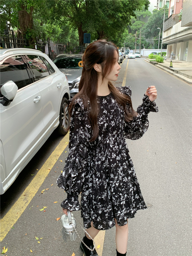 https://fulmo-img-server.com/flower-fashion-factory/fa96a486-9d92-43cd-ab4a-122b8b51b9f3.jpg