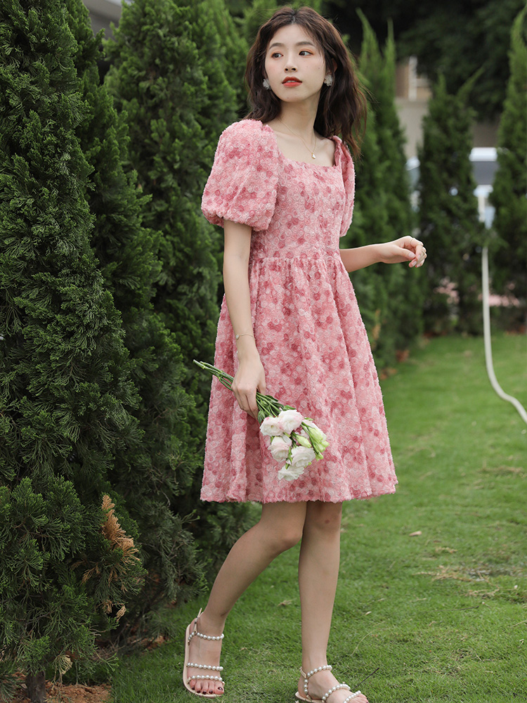 https://fulmo-img-server.com/flowerdress/149acc16-c2b9-4491-98e6-45e25beb54fb.jpg