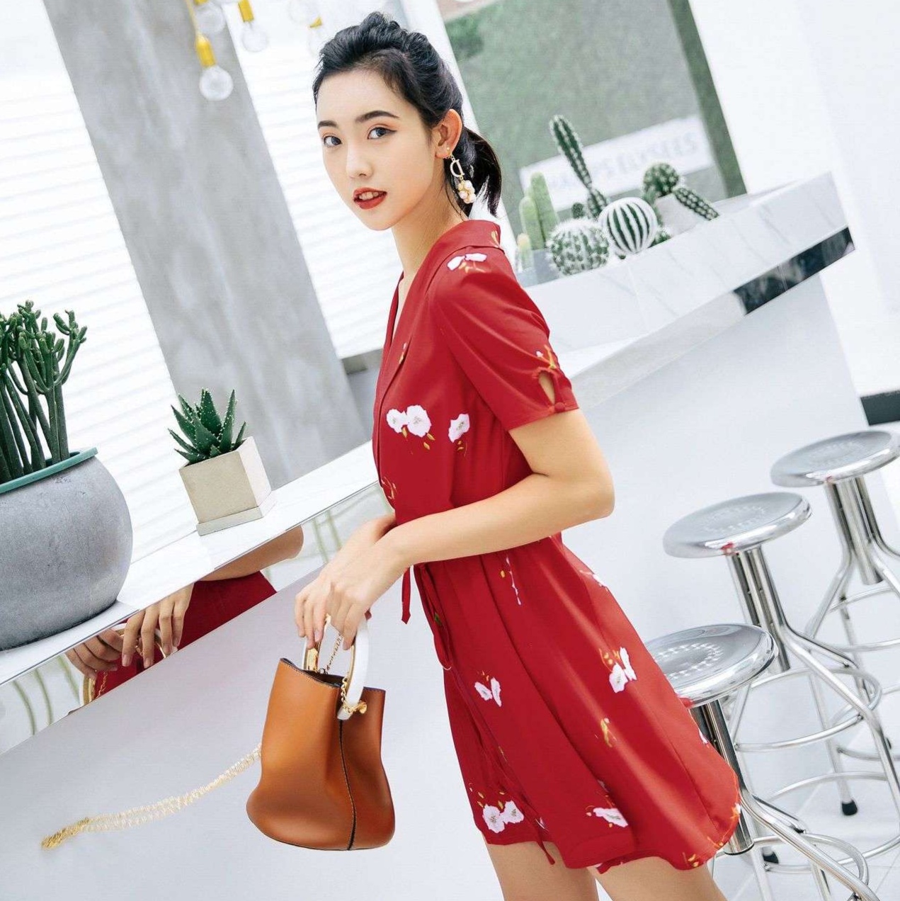 https://fulmo-img-server.com/flowerdress/1733622118972_yfw9r6tn_vl0n85ng