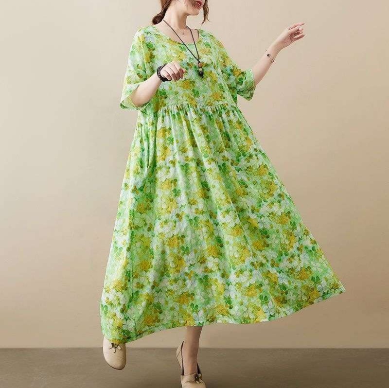 花柄ワンピース優美な花柄ゆったりマキシワンピース