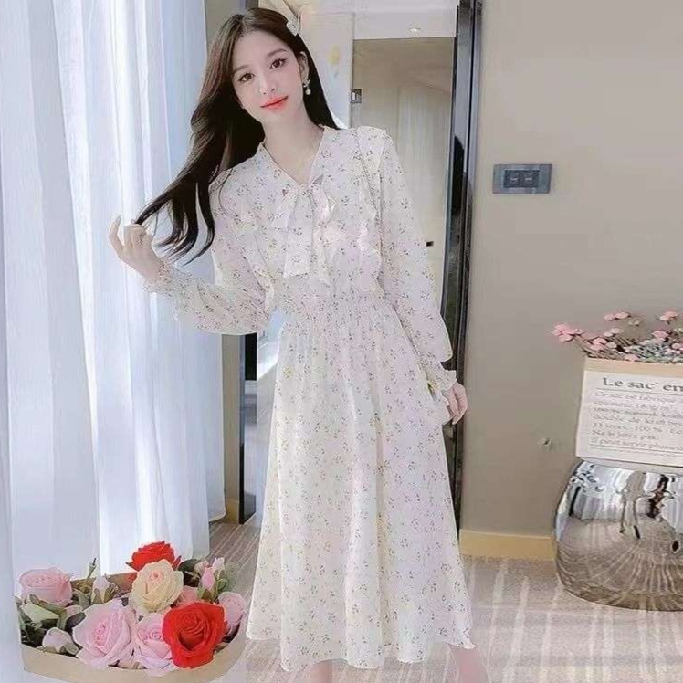 花柄ワンピースふんわり袖の小花柄シフォンワンピース