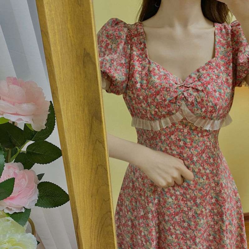 花柄ワンピース乙女心くすぐる パフスリーブ花柄ワンピース