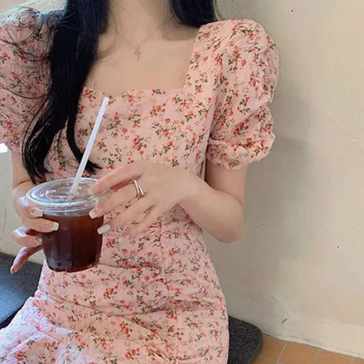 花柄ワンピースパフスリーブ花柄シャーリングワンピース