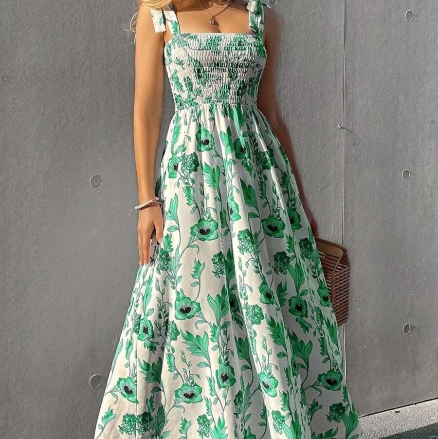 花柄ワンピース大人可愛い花柄ショルダーギャザーワンピース