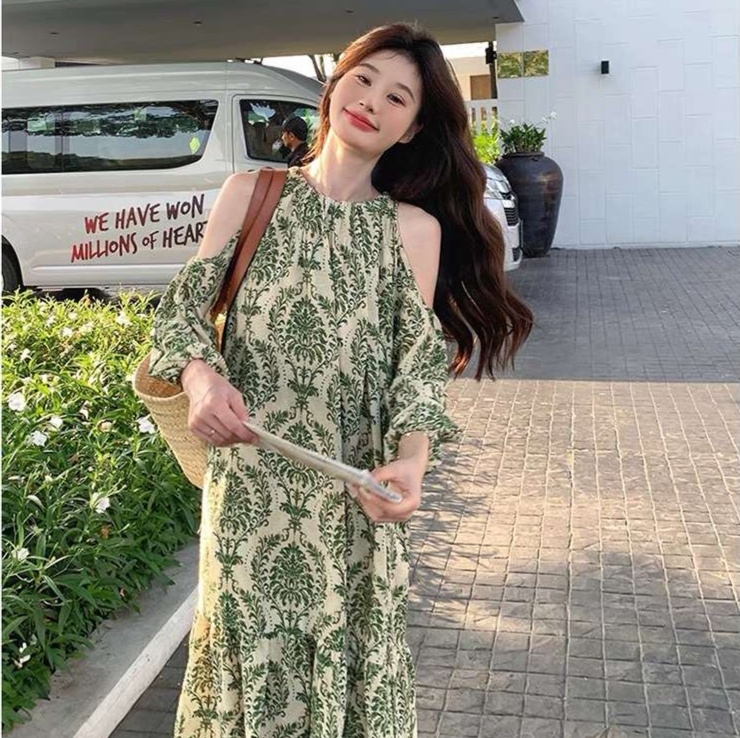 花柄ワンピース優美な花模様コールドショルダーマキシ丈ワンピース