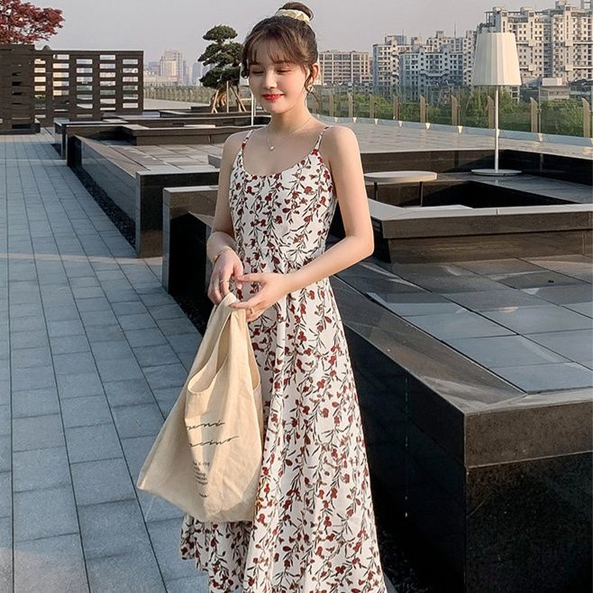 花柄ワンピース 優美な小花柄キャミワンピース