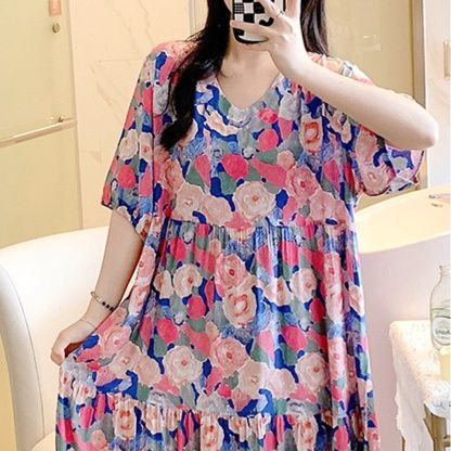 花柄ワンピース 草花舞う優美なロング丈ワンピース