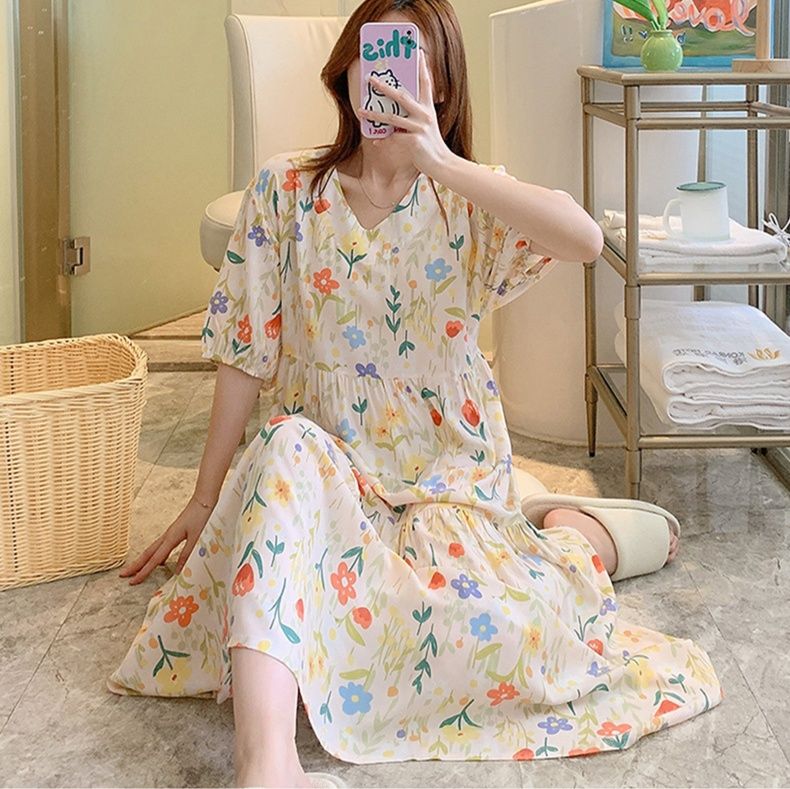 花柄ワンピース 草花舞う優美なロング丈ワンピース
