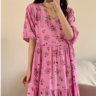 花柄ワンピース 草花舞う優美なロング丈ワンピース