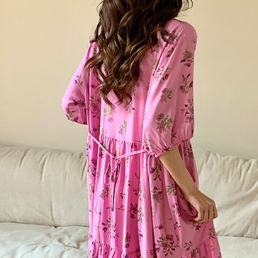 花柄ワンピース 草花舞う優美なロング丈ワンピース