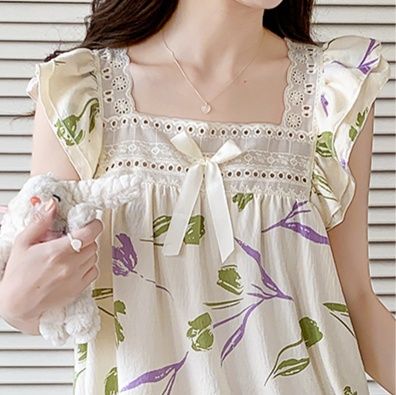 花柄ワンピース 刺繍レース装飾フリル袖花柄ワンピース