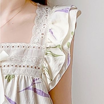 花柄ワンピース 刺繍レース装飾フリル袖花柄ワンピース