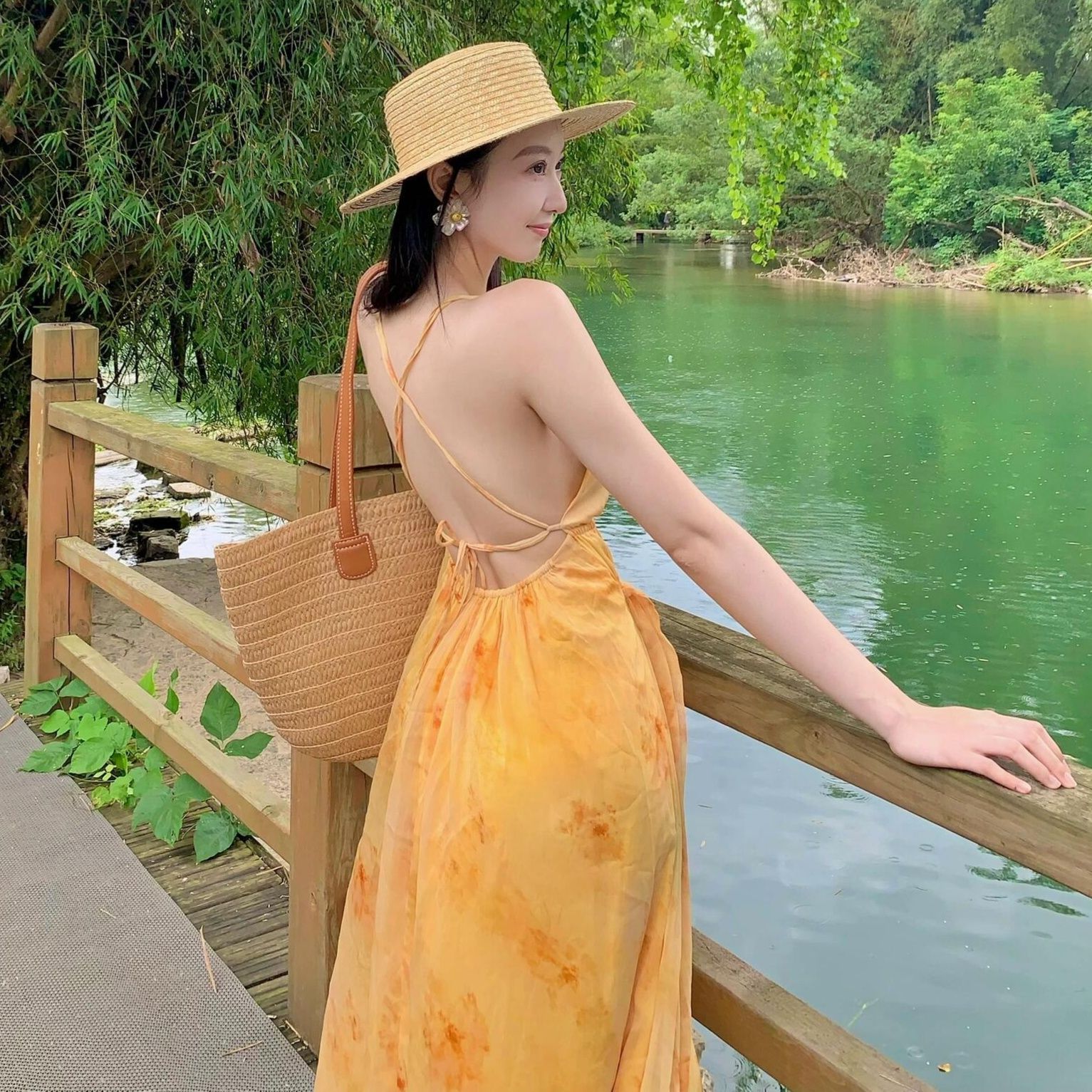 https://fulmo-img-server.com/flowerdress/1756336937693_zegfbfep_et0dz7ig.jpeg
