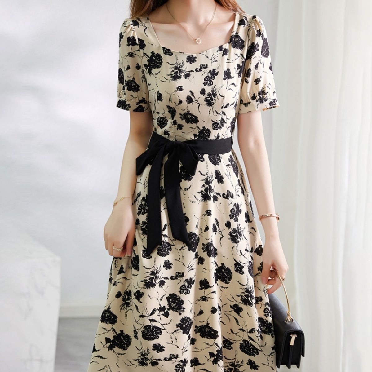 https://fulmo-img-server.com/flowerdress/1756547310376_lv0h0wjm_ltt3xzzx.jpeg