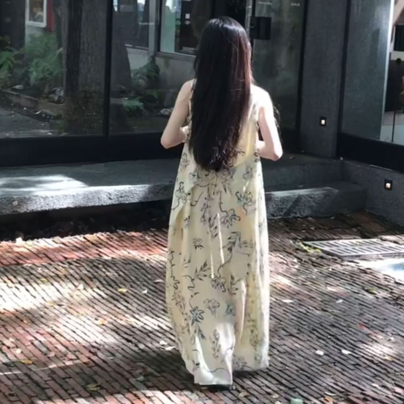 https://fulmo-img-server.com/flowerdress/1756907866463_u31veh5r_n1j8lhjb.jpeg