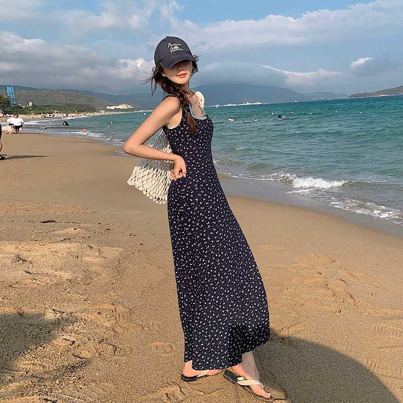 大人の気品が漂う！花柄ワンピ紺で作る上質コーデ5選