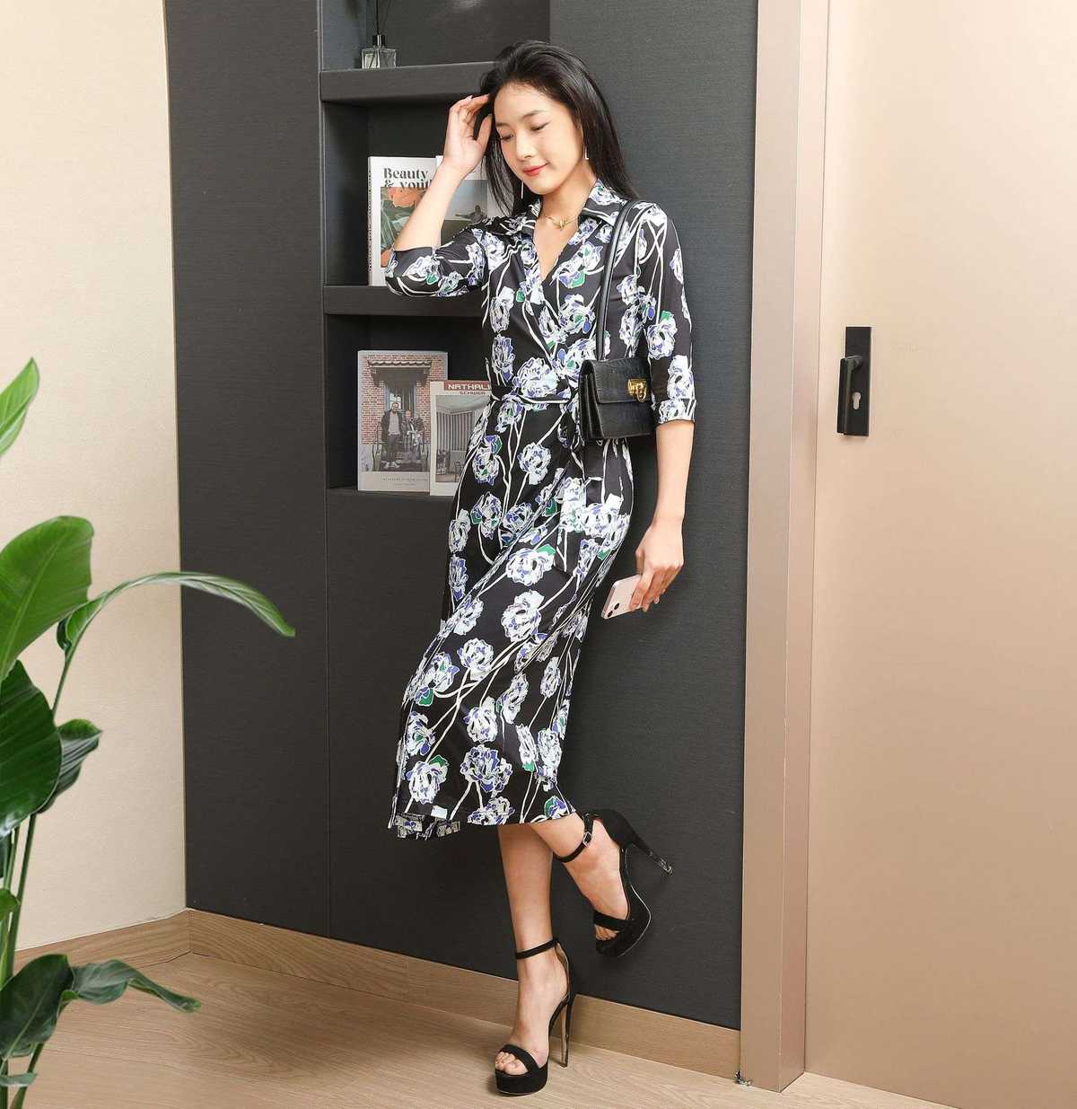 フォーマルシーンで活躍する花柄ワンピースおすすめ5選