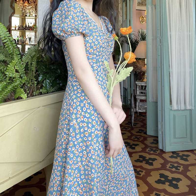 一枚で印象が変わる!花柄ワンピース羽織コーデで毎日を特別にする5選