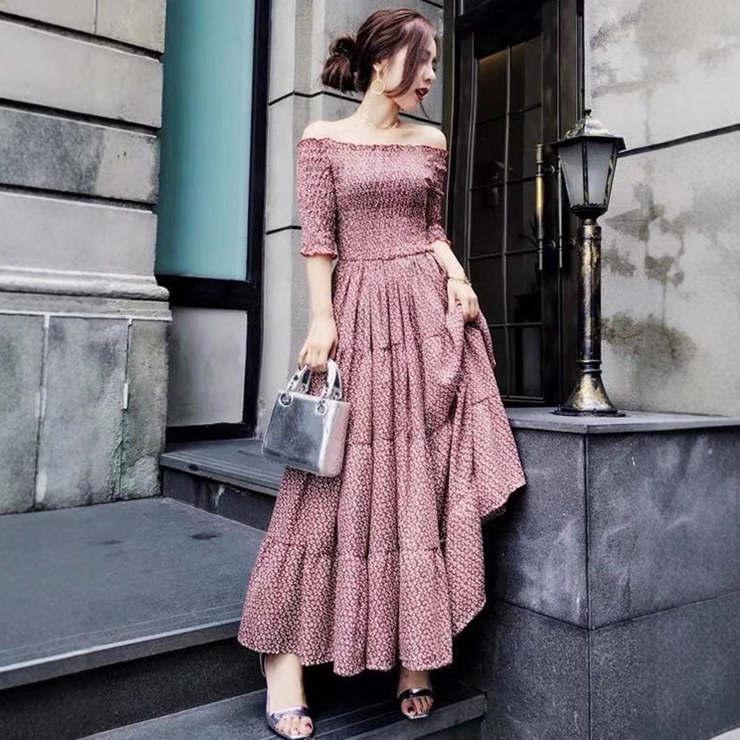 花柄ワンピース 優美な小花柄シャーリングロングワンピース