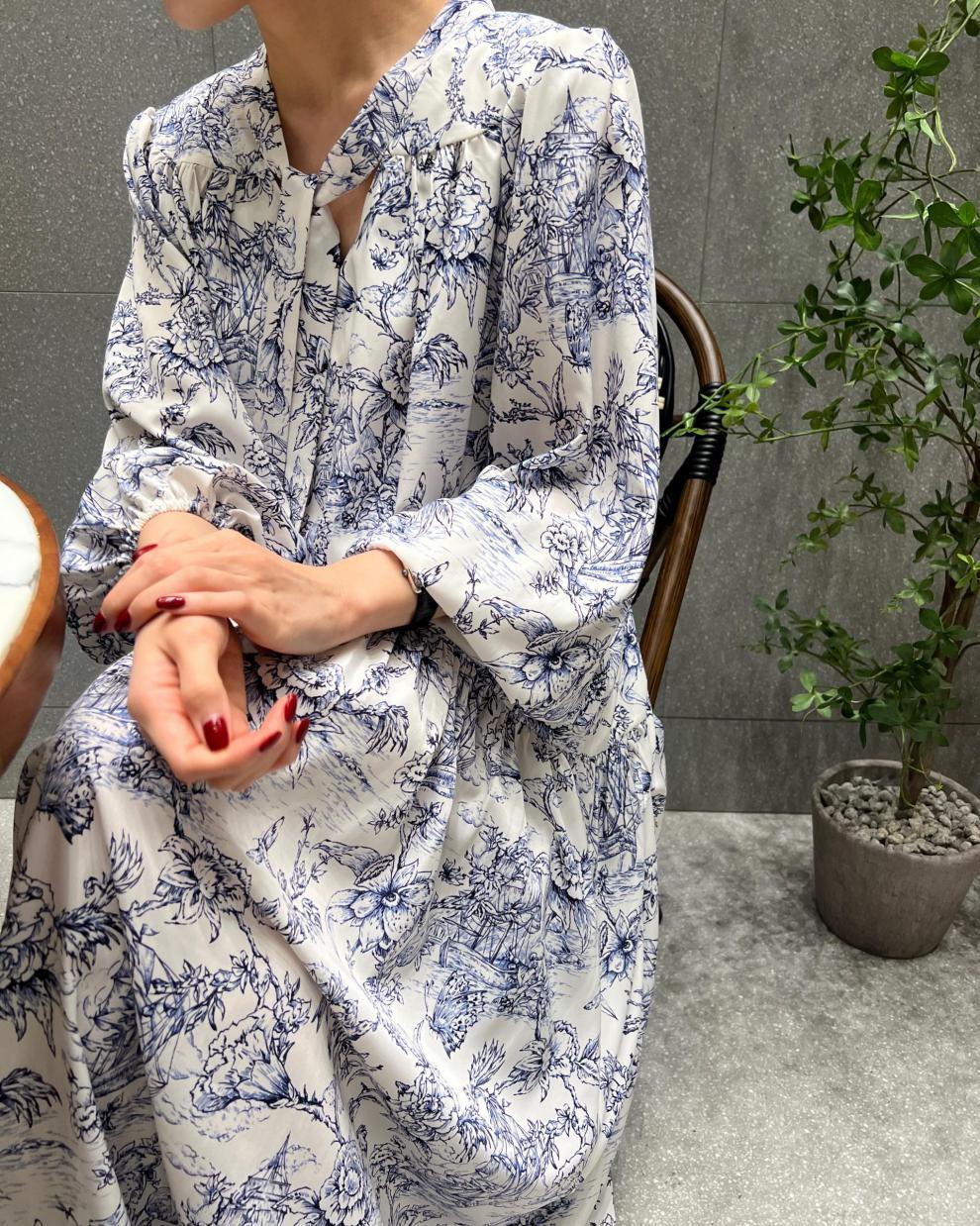 花柄ワンピース 優雅な線描き花柄ロングワンピース