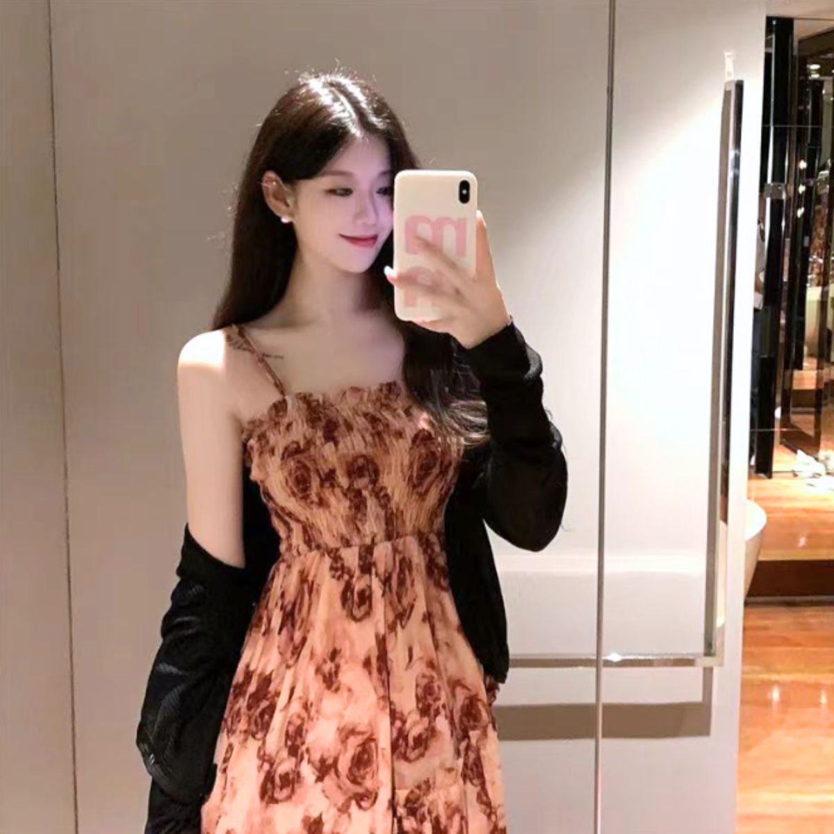 https://fulmo-img-server.com/flowerdress/4750d23a-7039-4ea0-87f7-07c08becf7fd.jpg