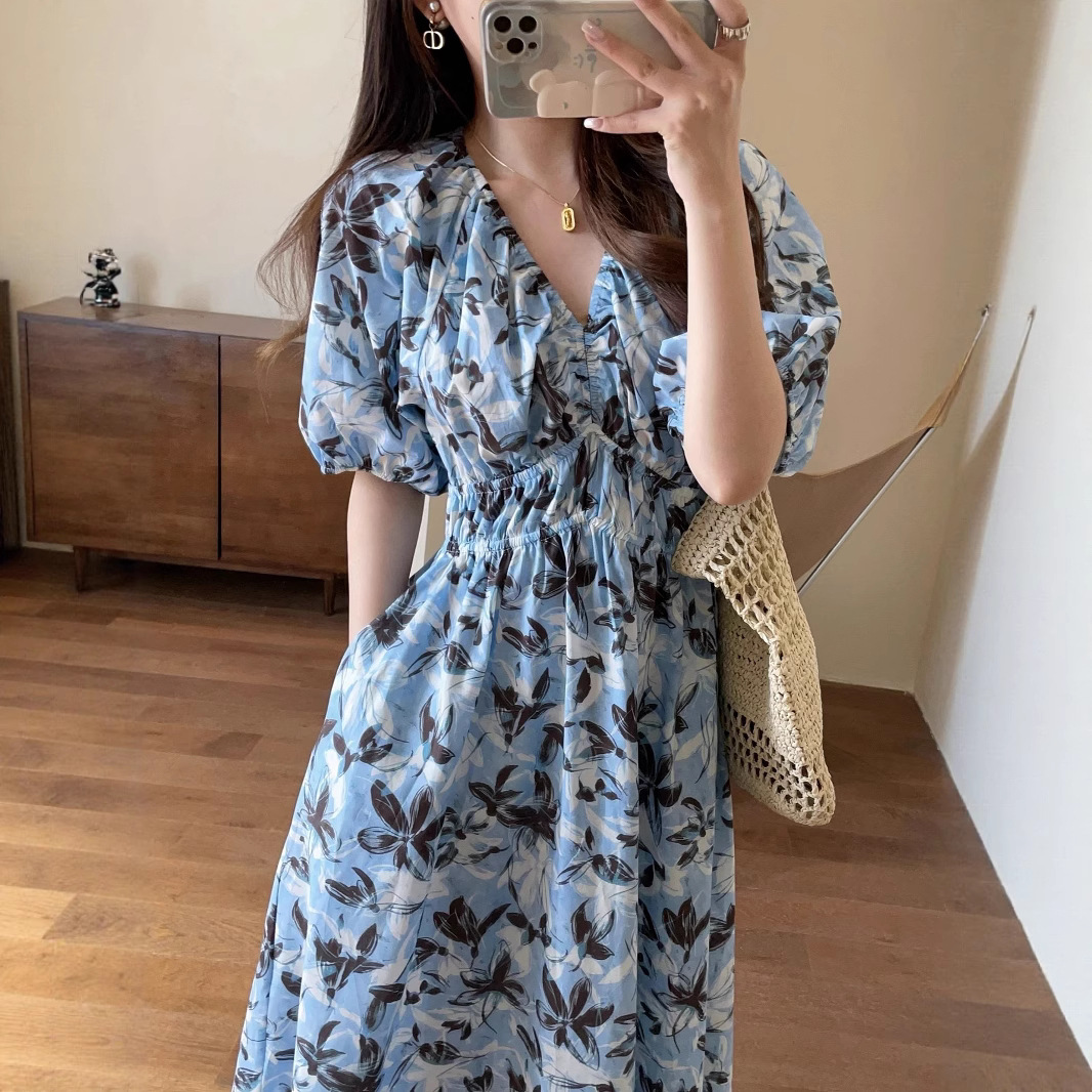 花柄ワンピース 優雅な花模様ふんわりパフスリーブワンピース