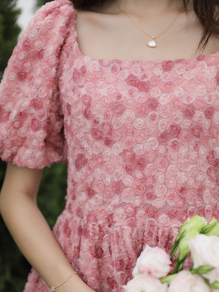https://fulmo-img-server.com/flowerdress/725a7e50-d7f4-409b-9fc3-356aaa1a79d5.jpg