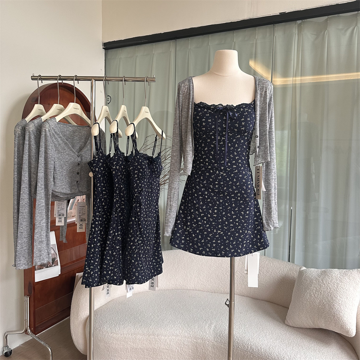 https://fulmo-img-server.com/flowerdress/73a34411-f4aa-44ce-a6fd-7c5c3081f58e.jpg