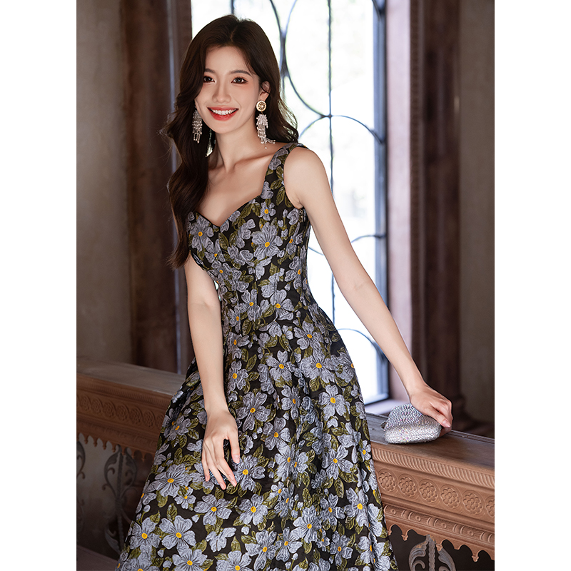 https://fulmo-img-server.com/flowerdress/83f4eb5b-8eb3-4ea7-8b97-7d8d64cebcd3.jpg