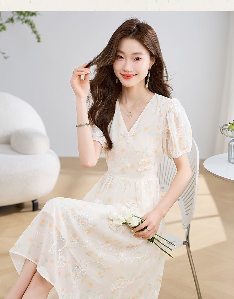 https://fulmo-img-server.com/flowerdress/84a4ef18-2b7f-48ec-8133-ebd5b5c5d062.jpg