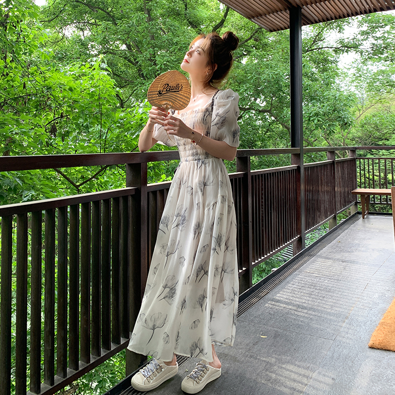 https://fulmo-img-server.com/flowerdress/8e632694-972c-4940-bbe6-12114d4ad8bf.jpg