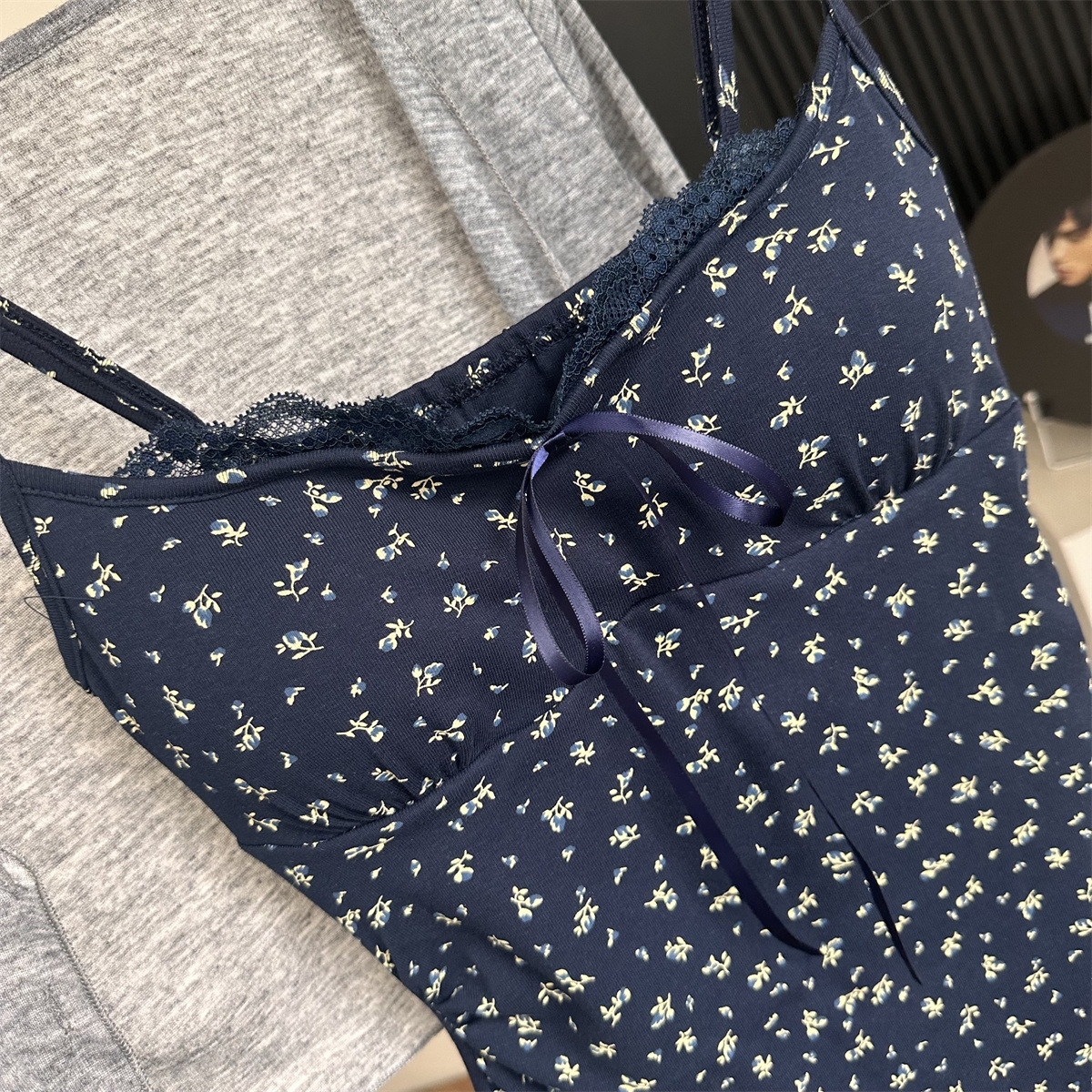 https://fulmo-img-server.com/flowerdress/9098ac4f-f3c4-4b6e-b748-a9f1cdd51874.jpg