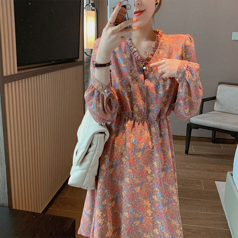 https://fulmo-img-server.com/flowerdress/b0715022-7d02-47e1-adf9-ed571400f63b.jpg
