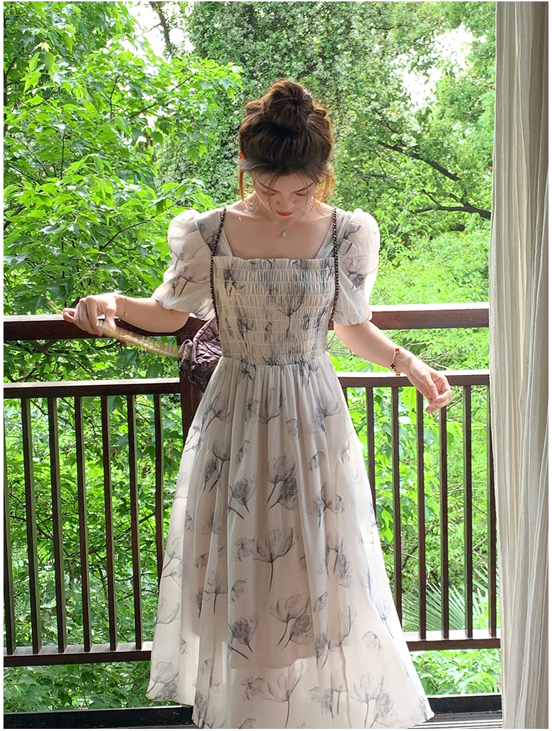 https://fulmo-img-server.com/flowerdress/b2e2ffbc-28b7-4268-aa2d-c9e7e54b35af.jpg
