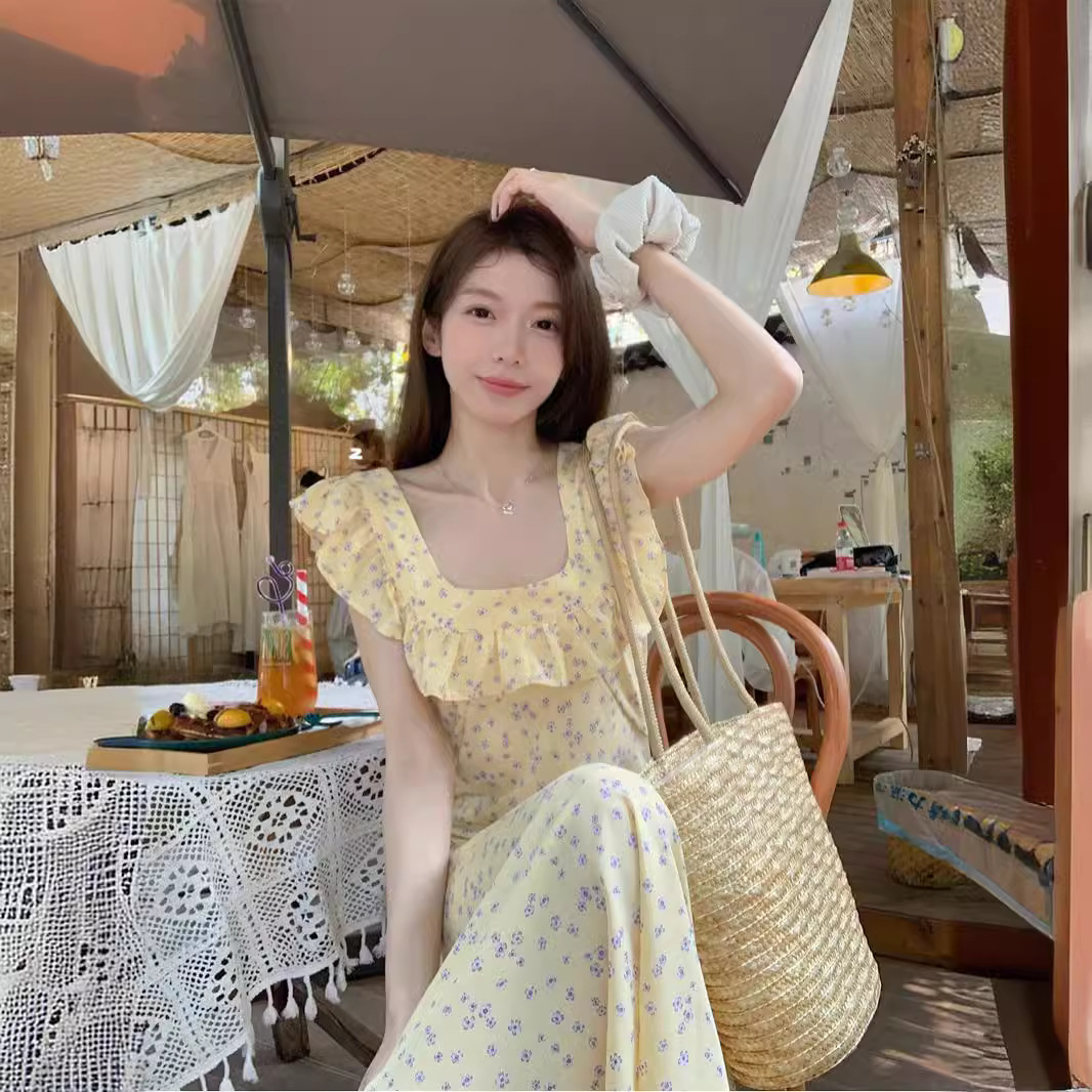 花柄ワンピース 小花柄フリルノースリーブワンピース