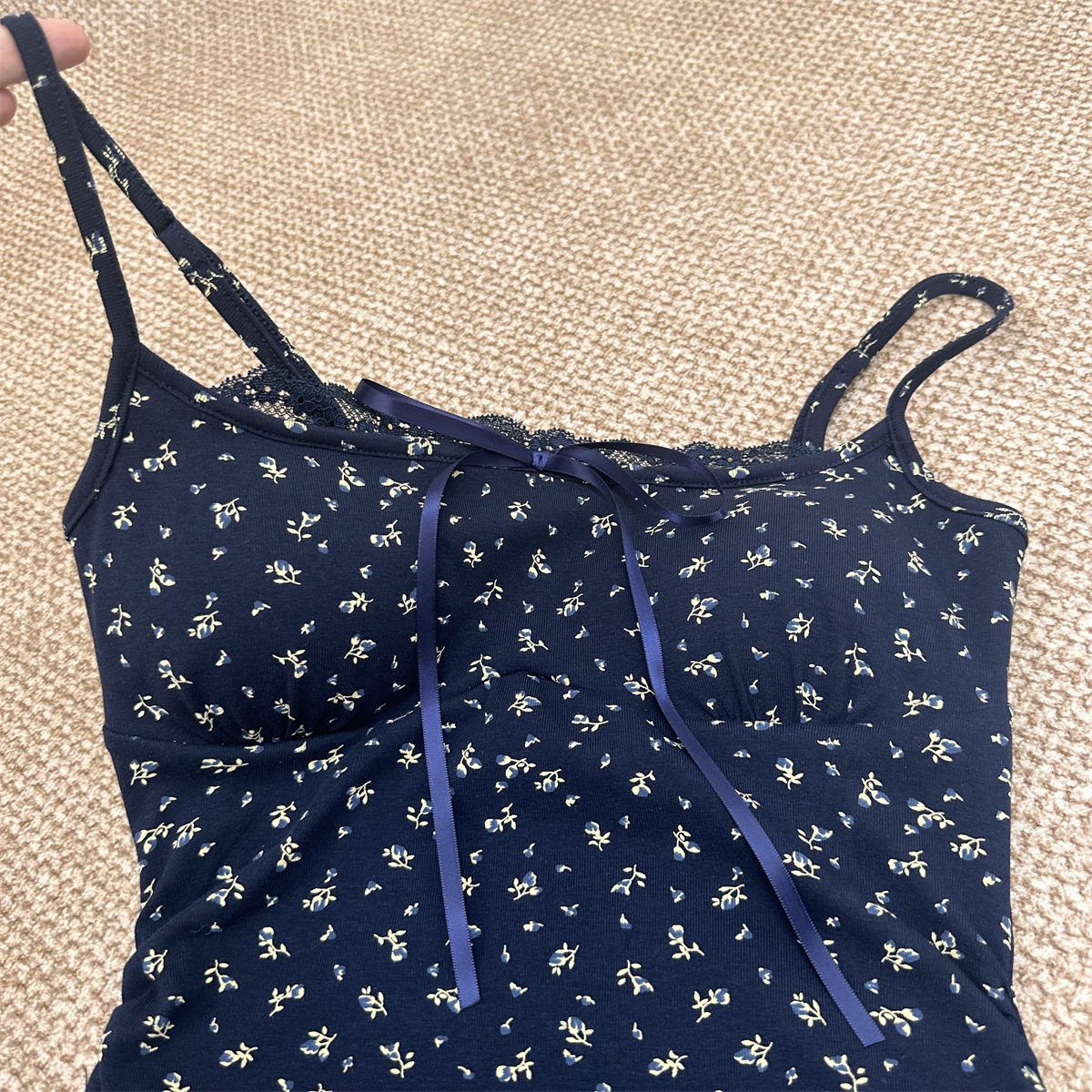 https://fulmo-img-server.com/flowerdress/cfc2672f-2168-4964-8957-4eb1d39c7571.jpg