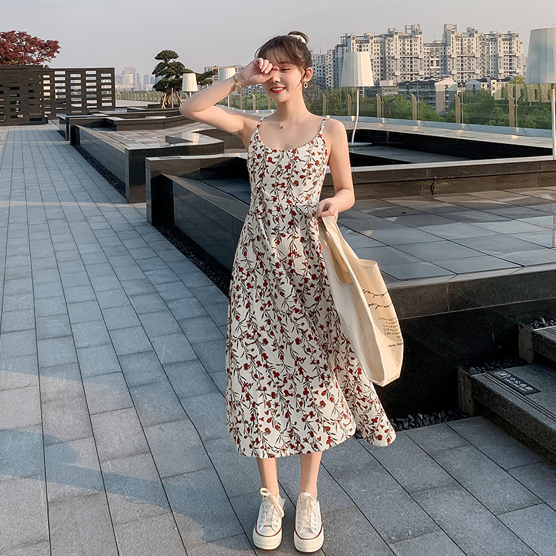花柄ワンピース 優美な小花柄キャミワンピース