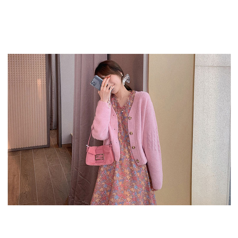 https://fulmo-img-server.com/flowerdress/f331460c-9786-44df-9f09-fc0b91d68900.jpg