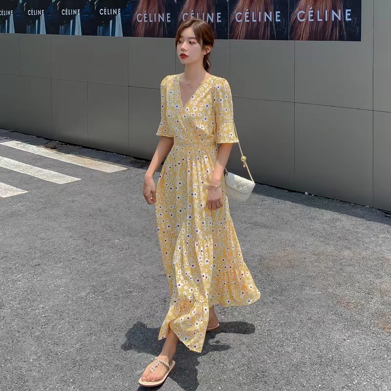 花柄ワンピース 優美な花柄フレアロングワンピース