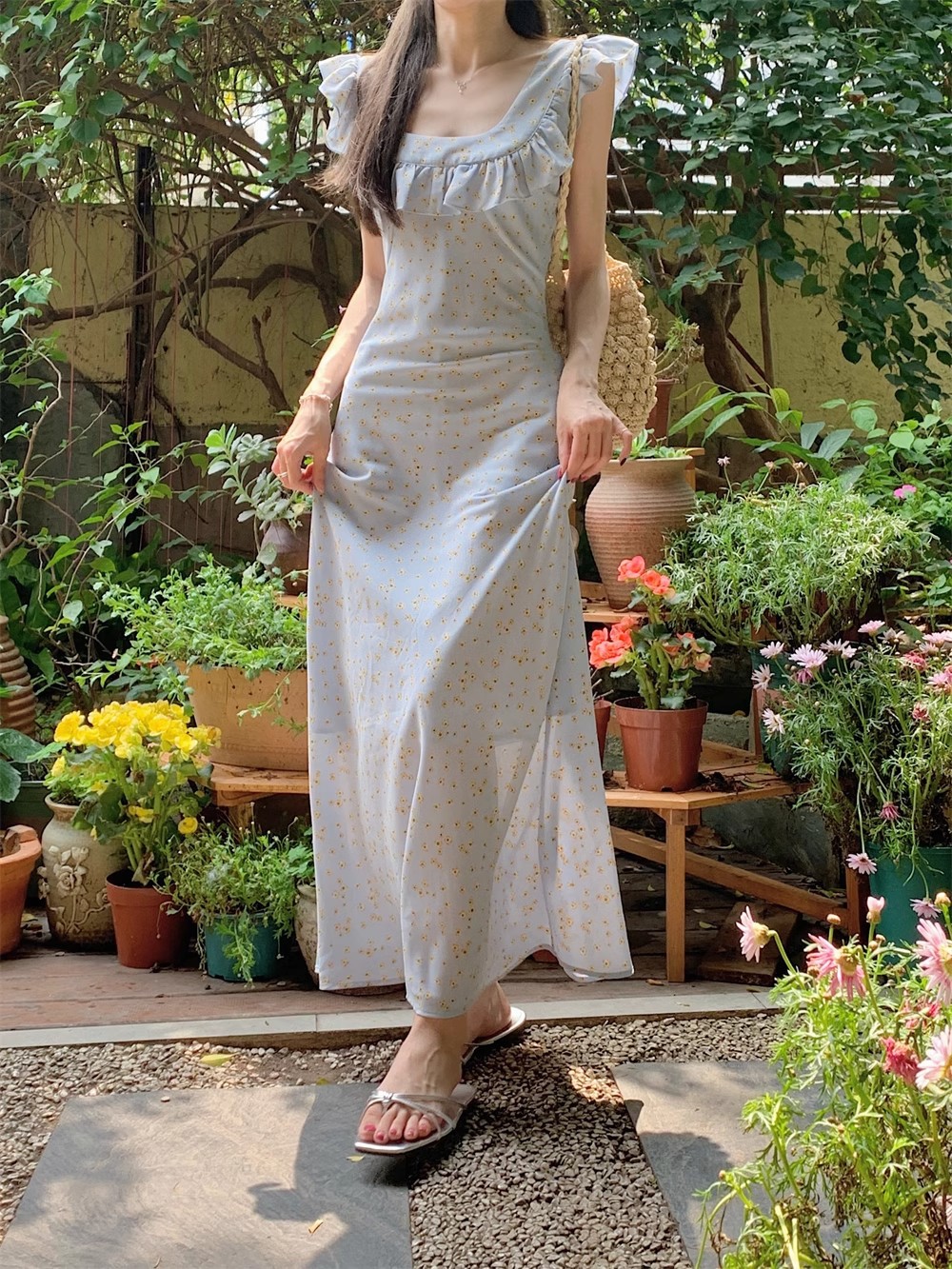 花柄ワンピース 小花柄フリルノースリーブワンピース