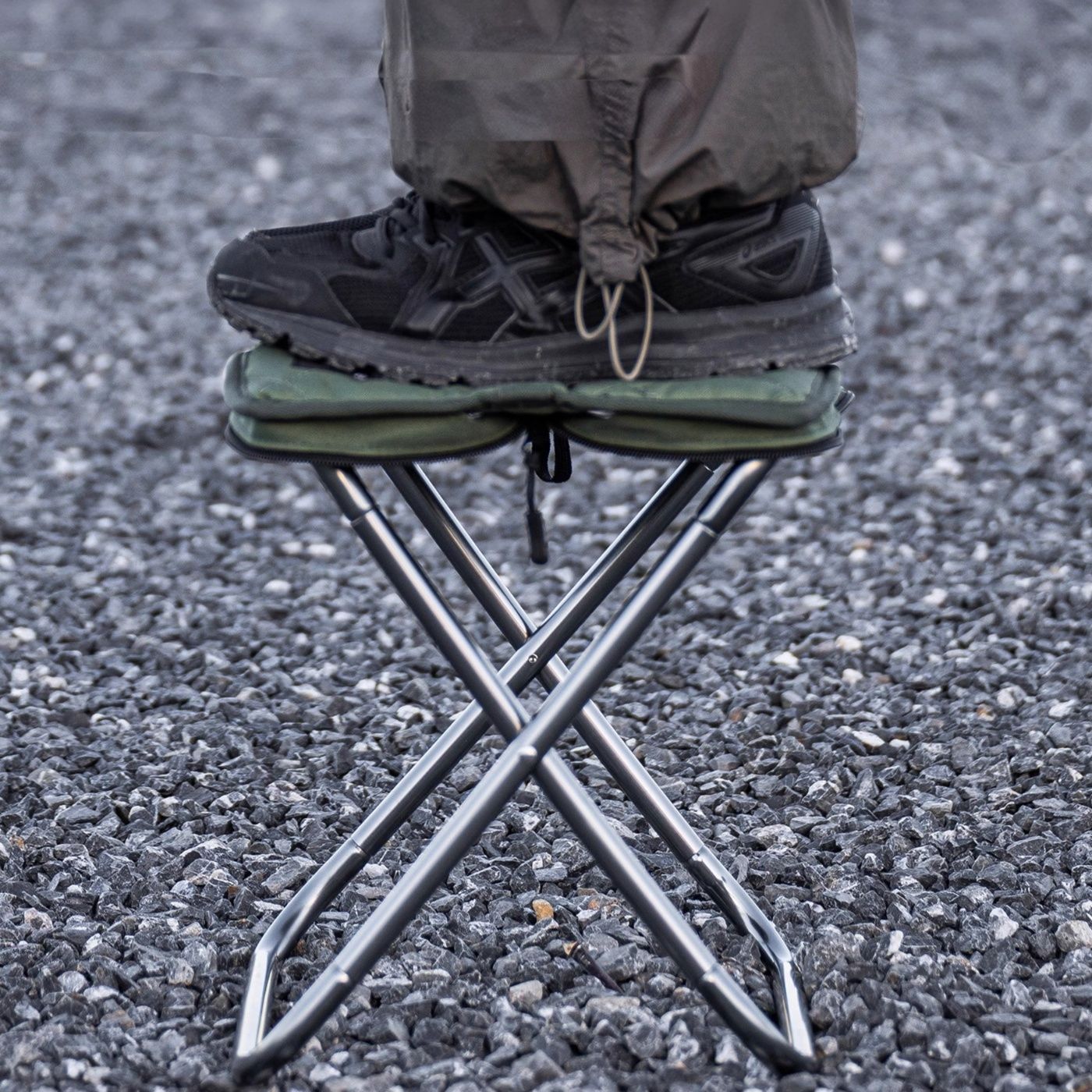 折りたたみ椅子 超軽量アルミ合金製コンパクト折りたたみスツール