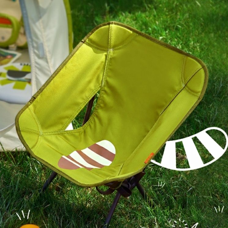 折りたたみ椅子 超軽量コンパクトムーンチェア